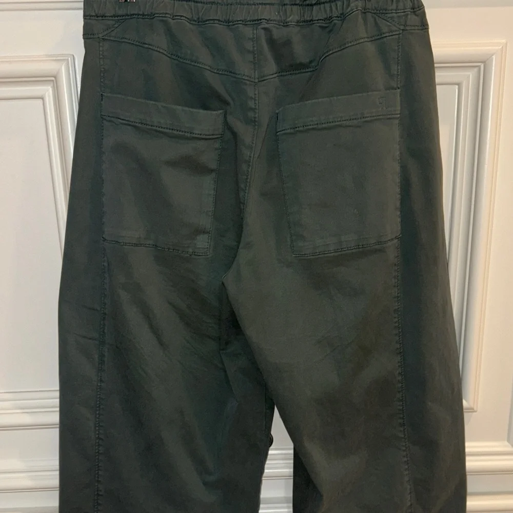 Pilcro Izzie relaxed Green Wide-Leg barrel Pants - Picture 5 of 6